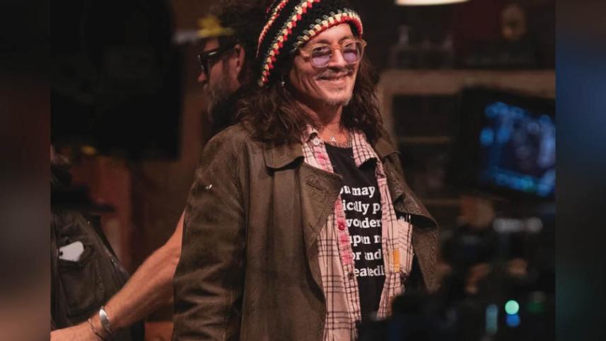 johnny_depp_modi_2.jpg