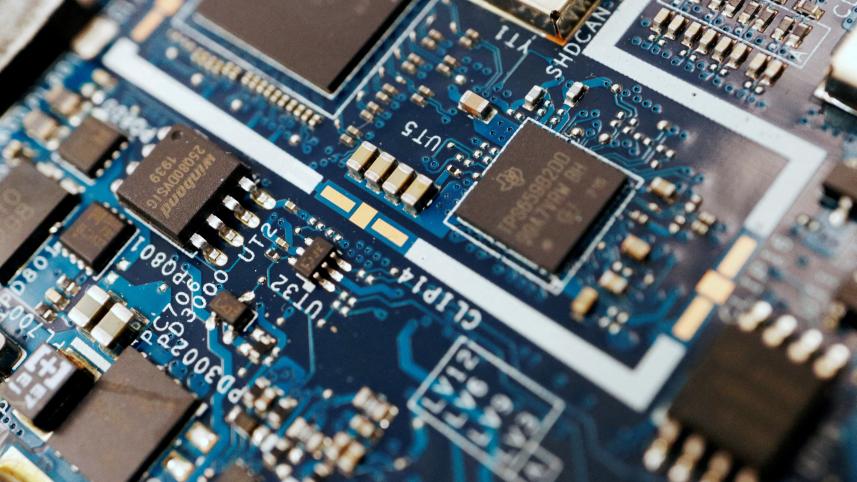 microchip.jpg