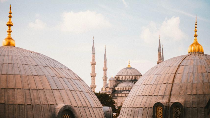 5 most beautiful mosques in Europe    seyfettin-dincturk-kpevbnhqieq-unsplash