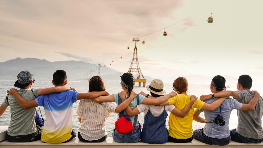 Beyond the screen: The search for genuine friendship in a digital world      duy-pham-cecb0_8hx-o-unsplash