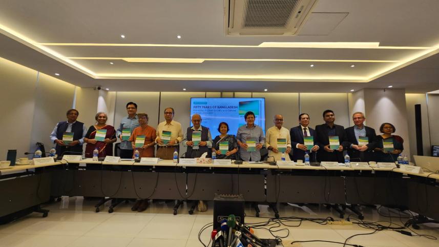‘Farmer, RMG workers, migrants main drivers of Bangladesh economy in first 50 years’