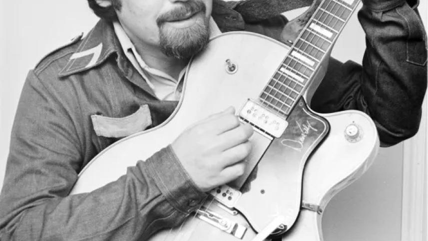 american-guitarist-duane-eddy-london-835518034.jpeg