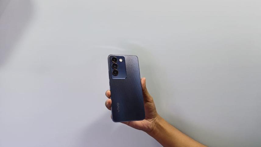 Vivo V30 Lite