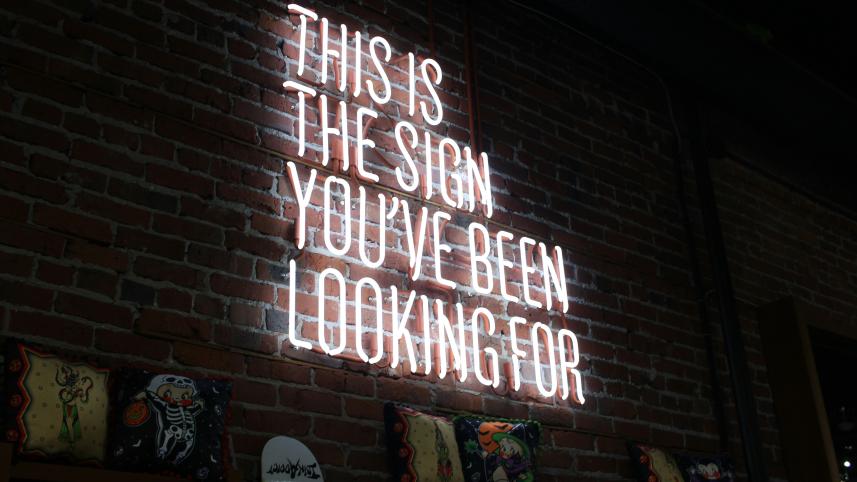 Embracing change: Moving on from one phase of life to the next      austin-chan-ukzHlkoz1IE-unsplash
