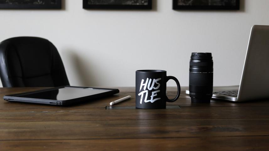 How many is too many? Finding your side hustle sweet spot     garrhet-sampson-dsqda5dqwpw-unsplash.jpg