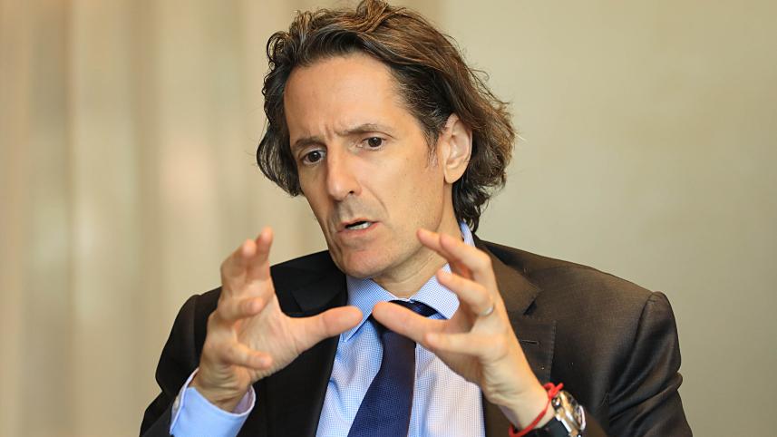 amr_0958_frederic_neumann.managing_director_hsbc._chief_economist.co_head_of_global_ressearch_asia_32_0.jpg