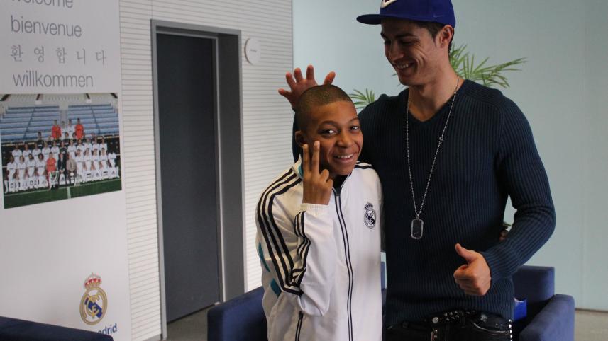 mbappe_with_ronaldo.jpg