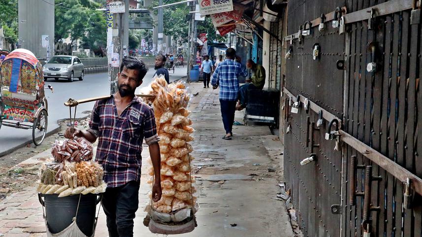 The loss of income of people who work and earn on a daily basis in various jobs in the informal sector is an example of micro level losses in the economy. Photo: Palash Khan
