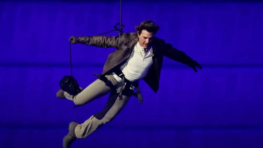 Tom Cruise stuns at Paris Olympics closing with skydiving