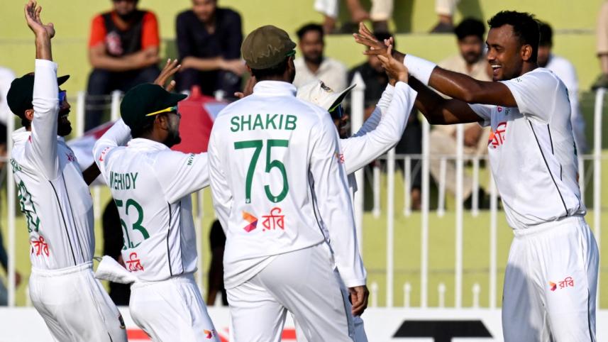 afp_20240824_36er83j_v1_preview_cricketpakbantest.jpg