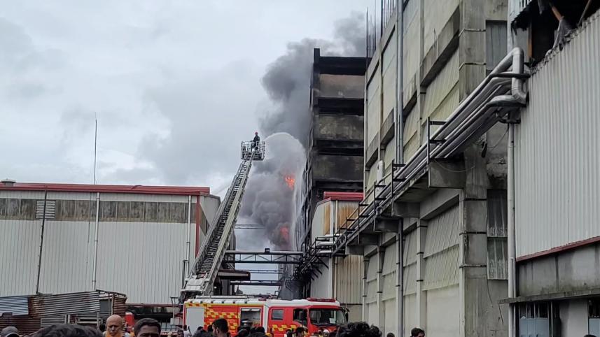 gazi_tyre_fire-1.jpg