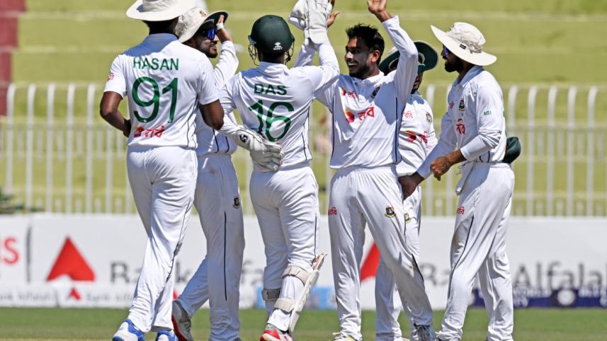 afp_20240831_36f348q_v1_preview_cricketpakbantest.jpg