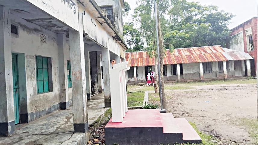 faridganj-high-school-in-patuakhali-1.jpg