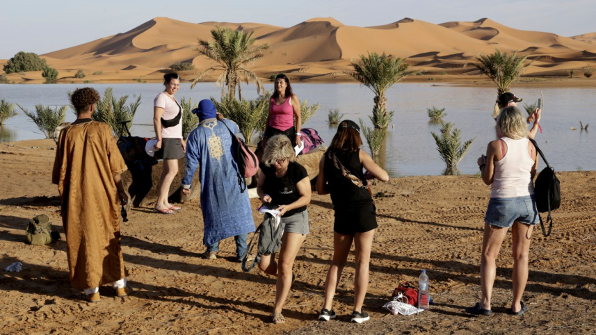 afp_20241021_36kd24l_v3_preview_topshotmoroccoweatherclimatefloodingsahara.jpg