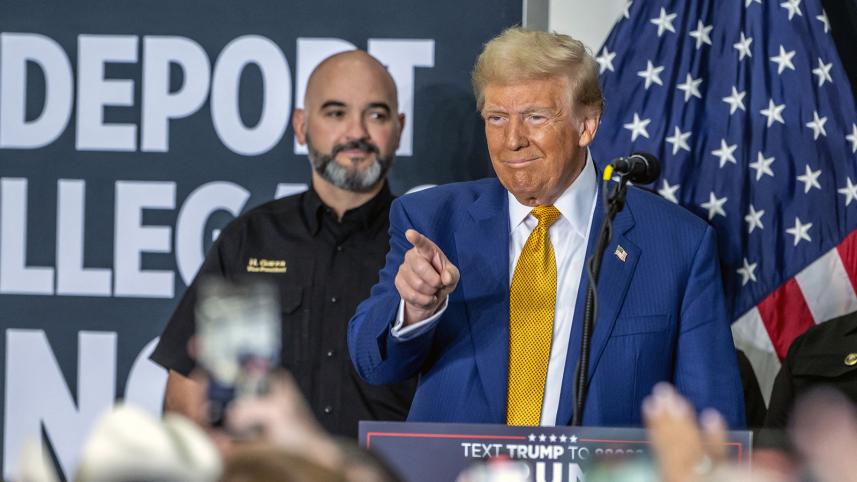 donald_trump_looks.jpg