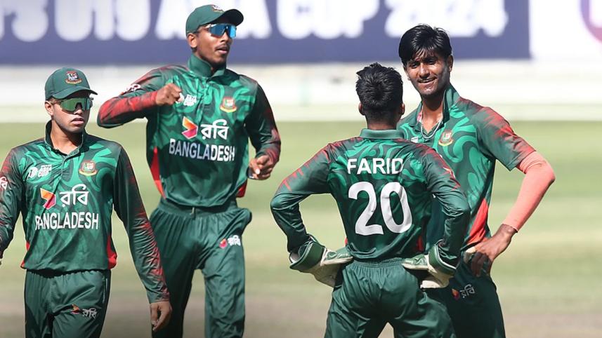 young_tigers_v_pak_c_acc.jpg