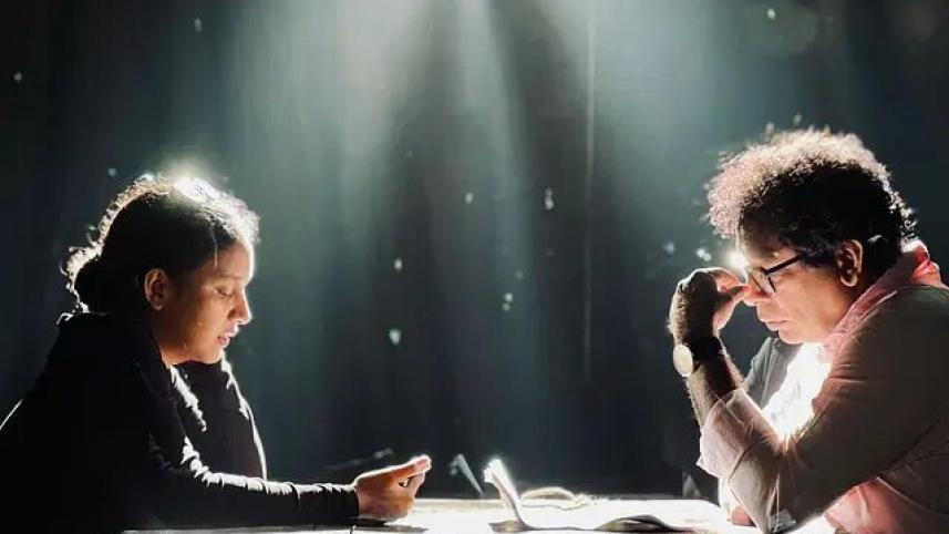 Mosharraf Karim stars in JU’s production of ‘Mohashunnye Cycle’