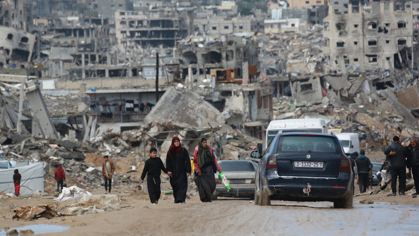 displaced_palestinians_walk.jpg