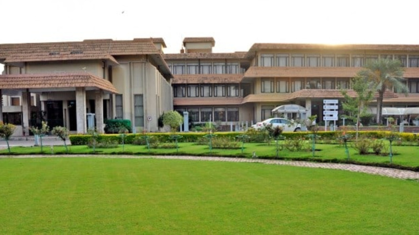 islamabad_club.jpg