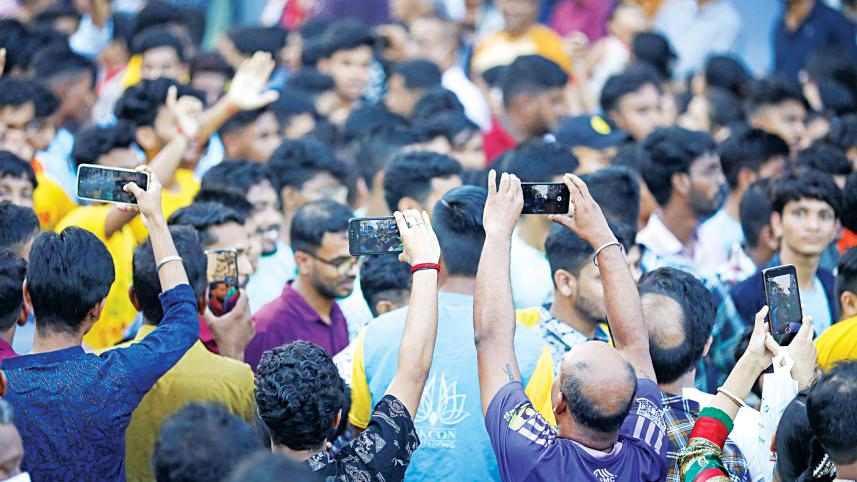 mobile-phone-industry-owners.jpg