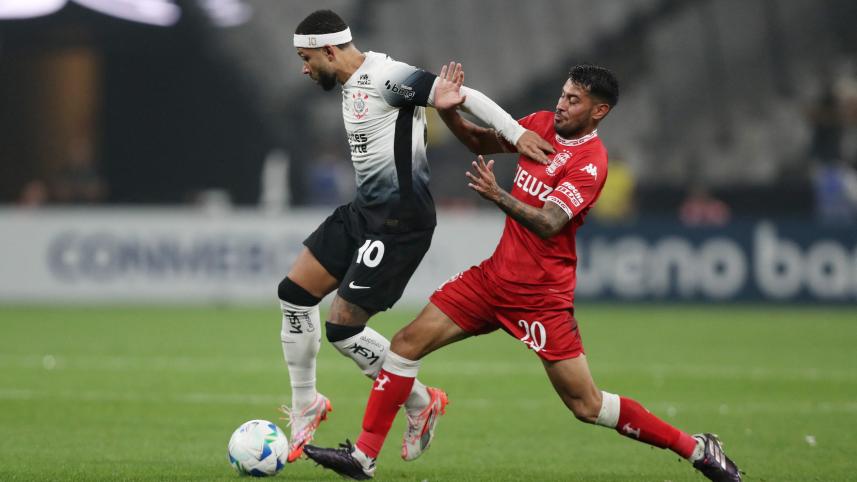 2025-04-02t231335z_1673617885_up1el421simb3_rtrmadp_3_soccer-sudamericana-cth-hur-report.jpg