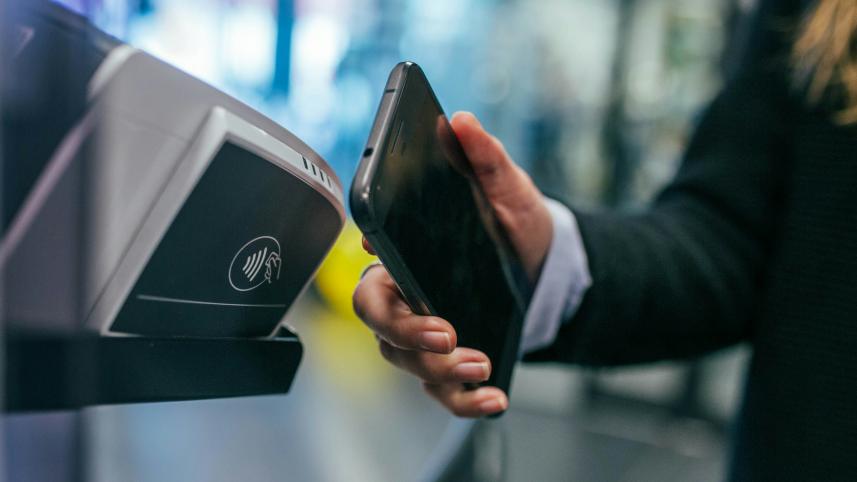 Is Bangladesh prepared for Google Pay's digital leap?     jonas-leupe-0ivop5v4mmu-unsplash.jpg