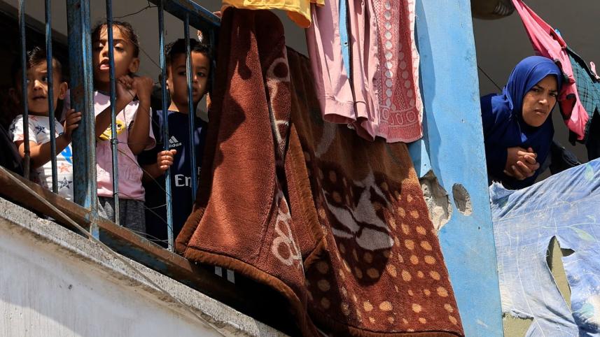 d932op_2_displaced_palestinians_in_gaza_reuters_30052025_7292_sbs.jpg