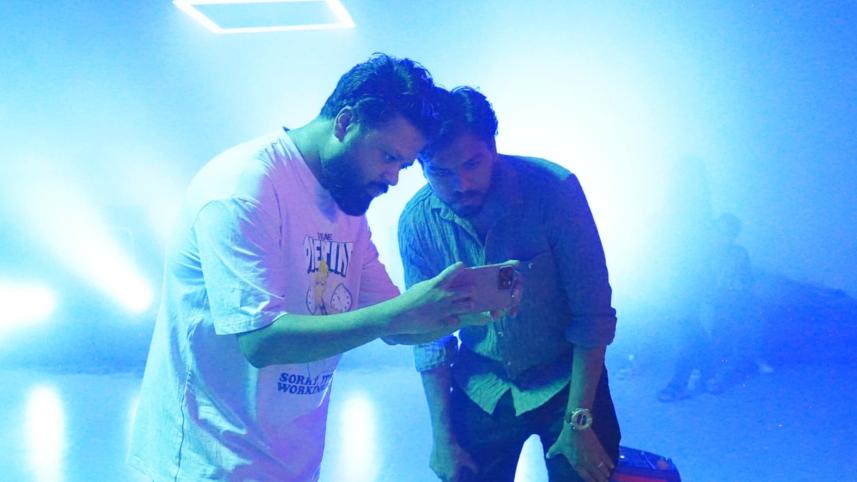 Palabe Kothay music video