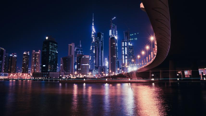 Enjoy Dubai on a budget without missing the magic           tom-chen-h-omka5jtm-unsplash.jpg