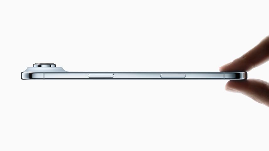 apple-iphone-air-profile-250909_big.jpg.large_2x.jpg