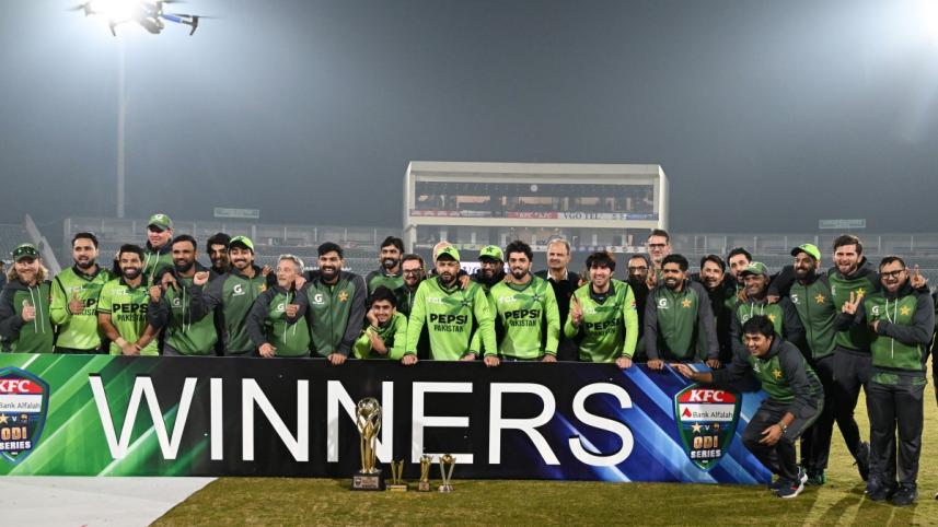afp_20251116_847y89e_v1_midres_cricketpaksriodi.jpg