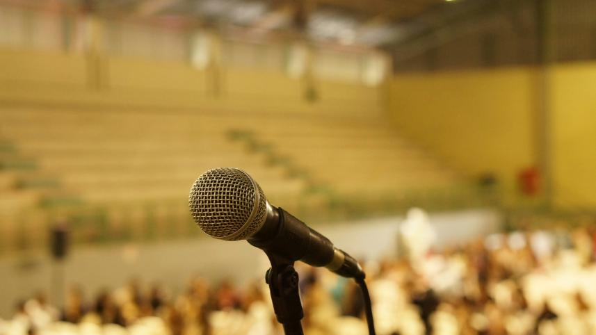 Nervous before speaking? Proven tricks to calm your mind    joao-cruz-ikepl3jkvqu-unsplash.jpg