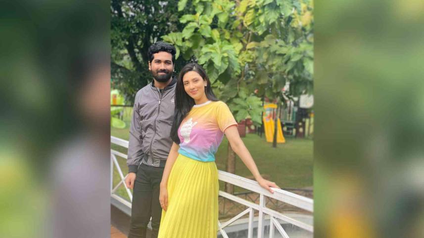Bidya Sinha Mim and Soni Poddar picture