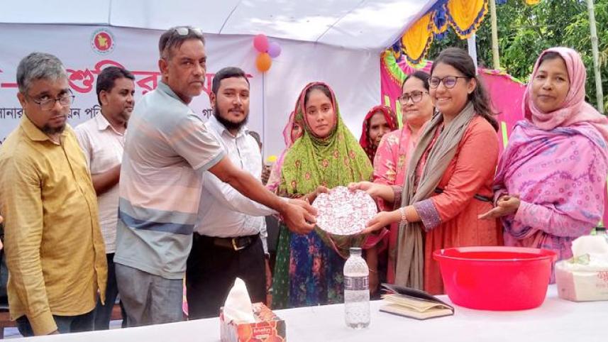 gaibandha-fair-mother-in-law.jpg
