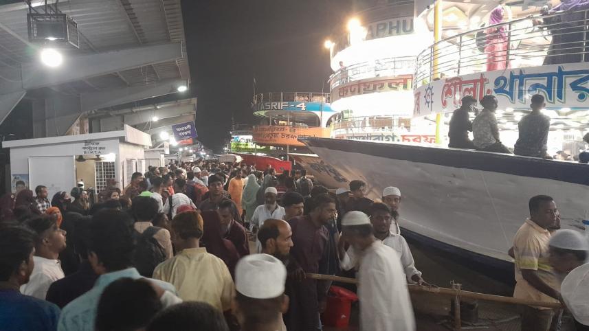 5 killed in launch accident at Dhaka's Sadarghat