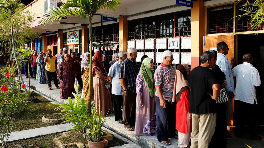 2-people-voting.jpg