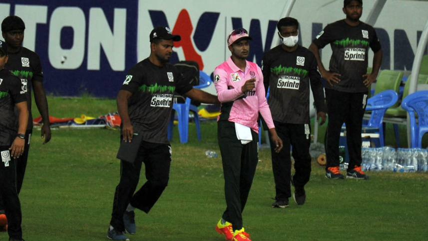 shakib_altercation_at_touchline.jpeg