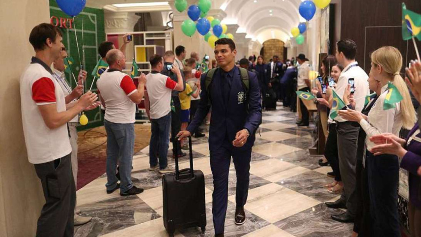 4d20b67000000578-5828835-thiago_silva_is-a-63_1528702802840.jpg