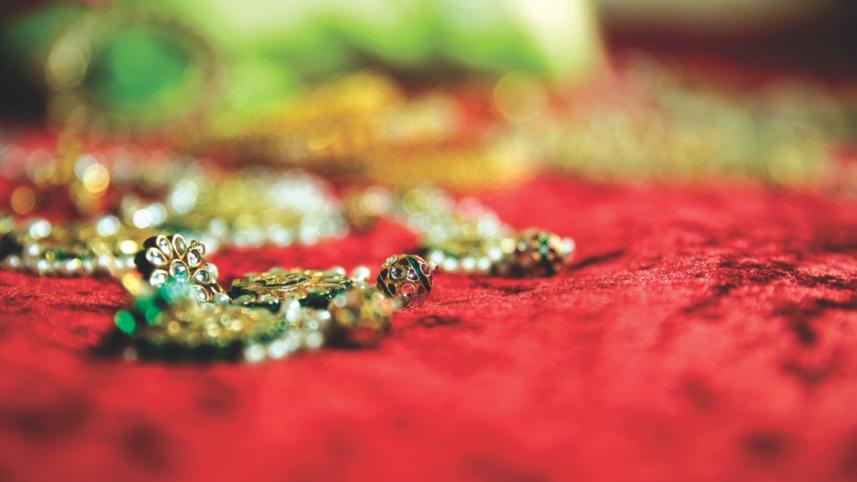 a_bengali_belles_guide_to_bridal_jewellery_2.jpg