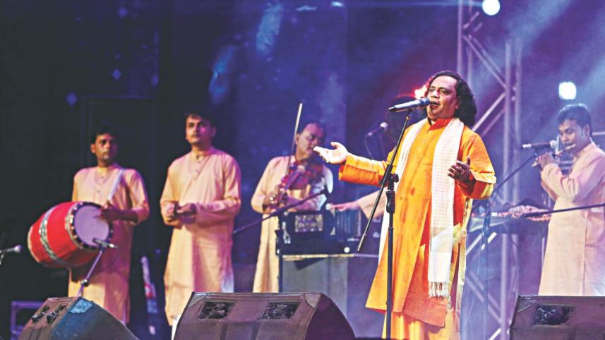 bangladeshi_performers_in_dhaka_international_folk_fest_2017_2.jpg