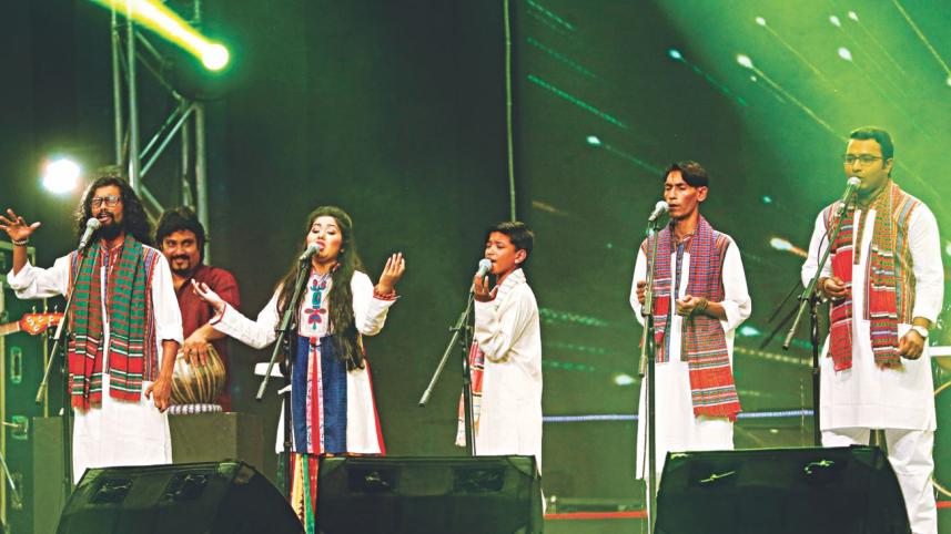 bangladeshi_performers_in_dhaka_international_folk_fest_2017_5.jpg