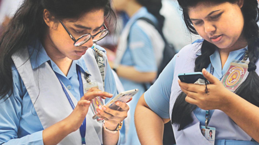 cell_phone_user.jpg