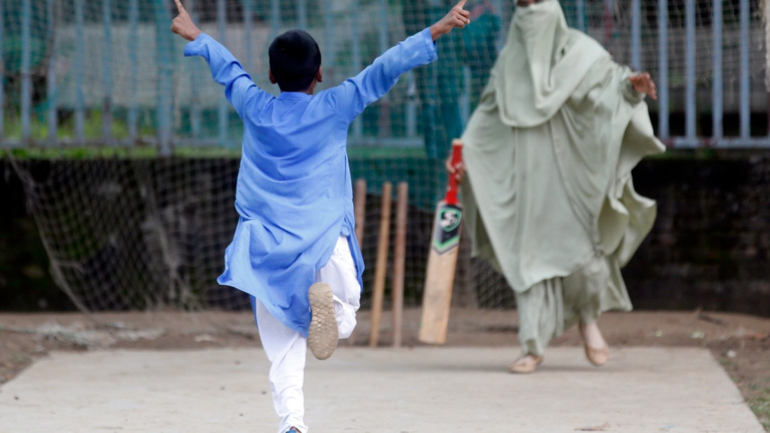 cricket_loving_1_1.jpg