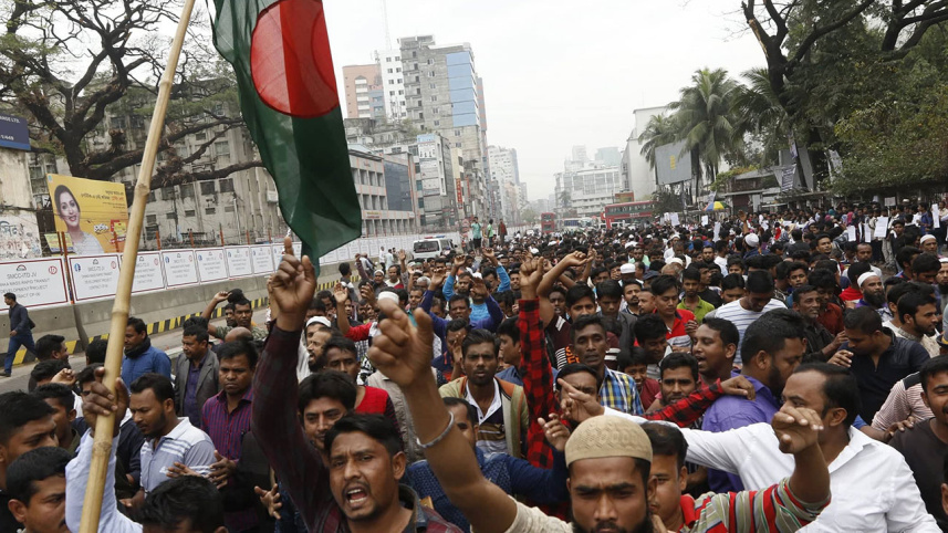 dhaka-hawkers.jpg