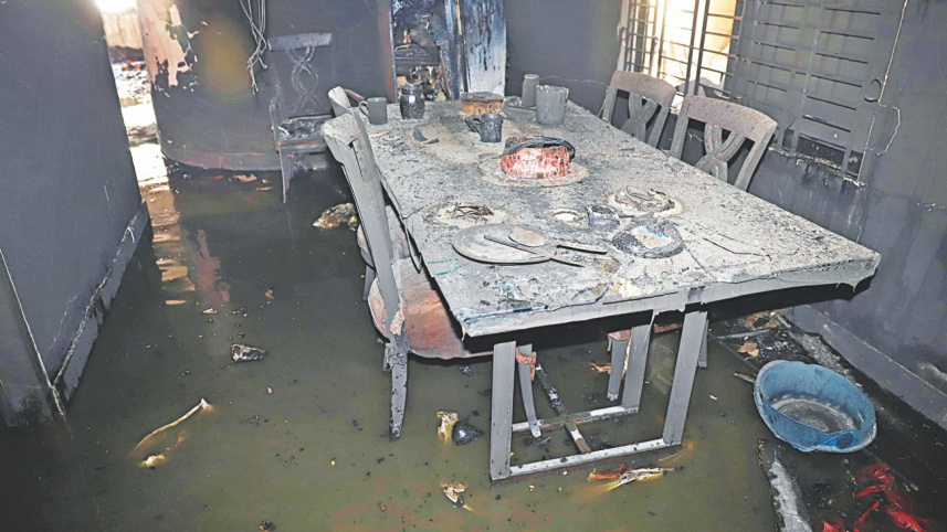dining_table_0.jpg