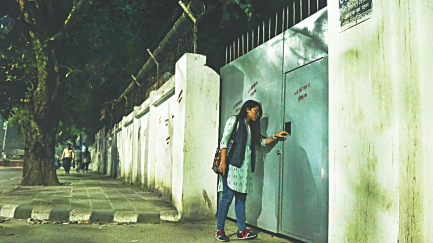 du_female_students