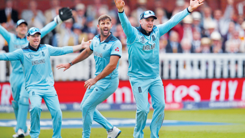 england_bowler_plunkett.jpg