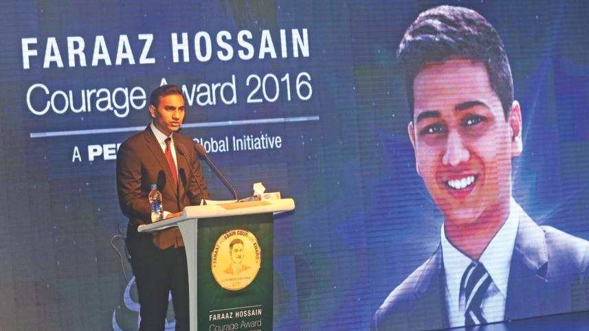 faraz award 2.jpg