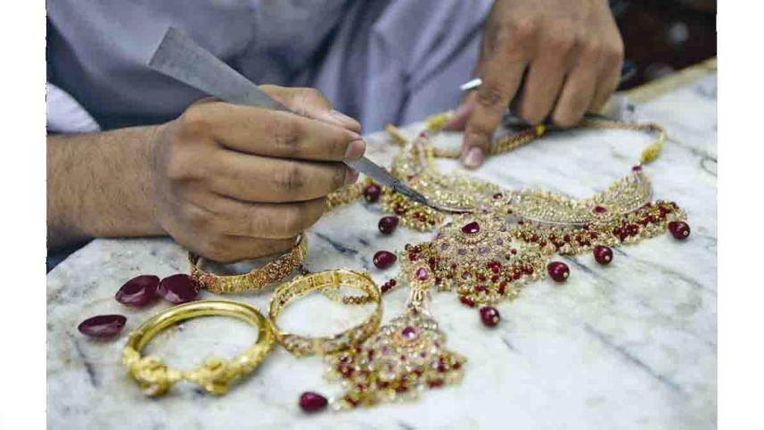 Jewellery_making_an_46464466.jpg