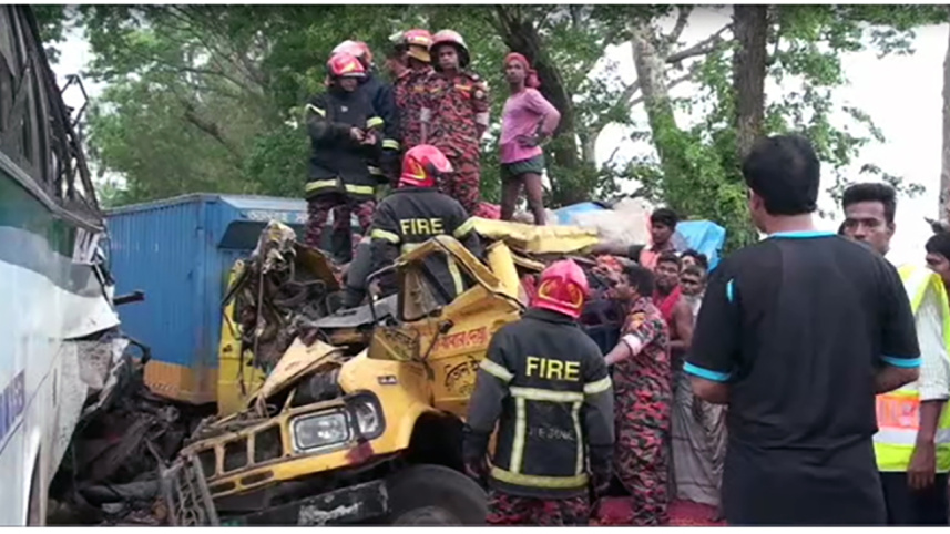 manikganj_accident-1-wb.jpg